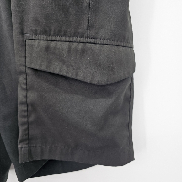 Nike Quick Dry Flat Front Black cargo Golf Shorts Mens Size 40 - Picture 2 of 8